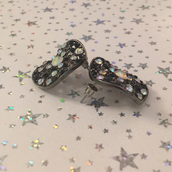 Glam dazzle earrings - Picture 3 of 6